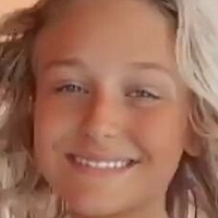 Alyvia Alyn Lind Alaston