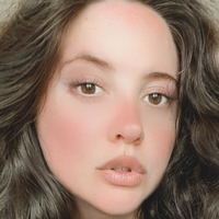 ava_hadley Alaston