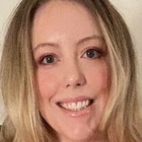 bustylily Alaston