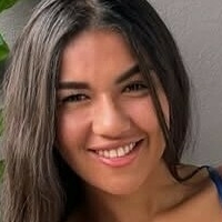 Estthergomesz Alaston