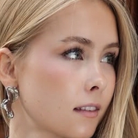 Iza And Elle Cryssanthander Alaston