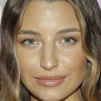 Julia Wieniawa Alaston