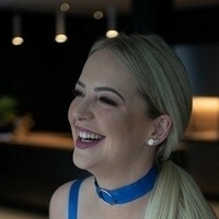 Lexi Kiss Alaston