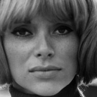 Mireille Darc Alaston