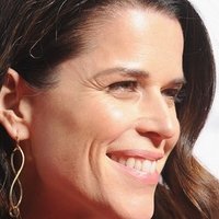 Neve Campbell Alaston