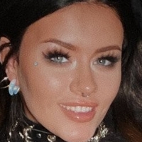 Niamh Velvet Alaston