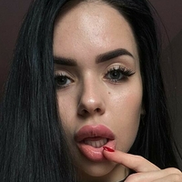 TinaKross Alaston