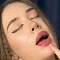 vikkcaa Alaston